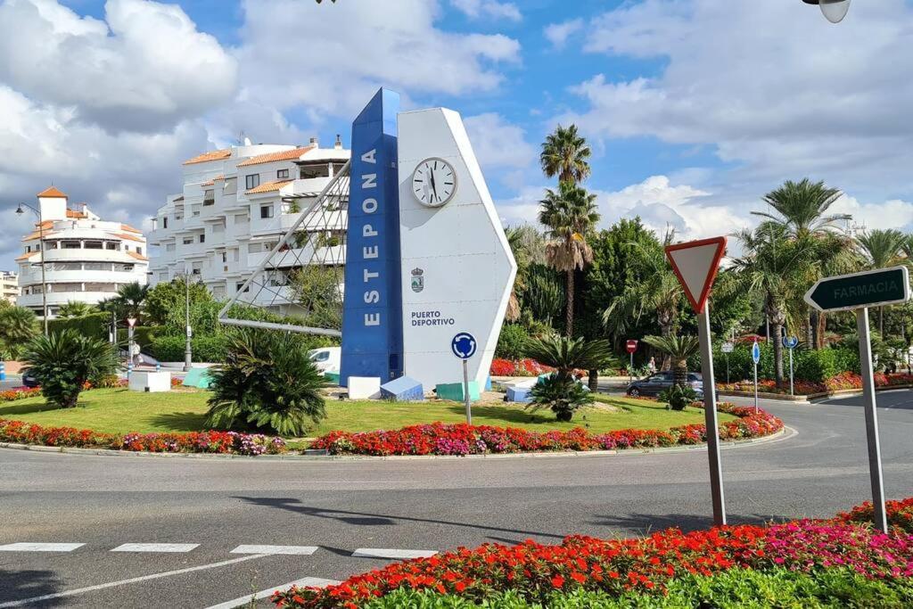 Estepona Port Beachside Apartment - Marina Bay Exteriér fotografie