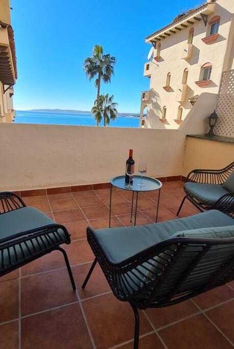 Estepona Port Beachside Apartment - Marina Bay Exteriér fotografie